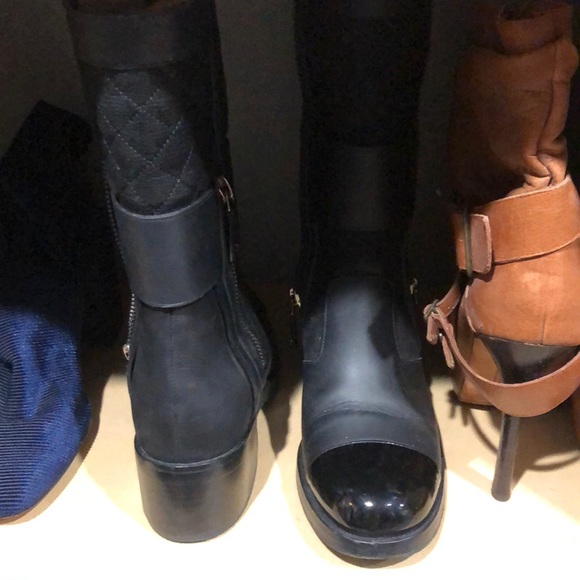 Authentic Chanel boot - Picture 1 of 7